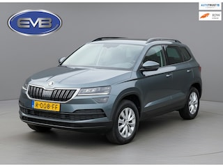 Skoda Karoq 1.5 TSI ACT Business Edition, trekhaak, stoelverwarming, navigatie, climaat controle