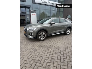 Audi Q3 35 TFSI S Edition 150 PK | Automaat | Climate Control | Stoelverwarming | Apple Carplay & Android Auto | Trekhaak |