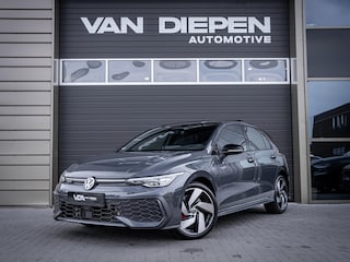 Volkswagen Golf 8.5 1.5 eHybrid GTE - Pano l HUD l 360cam l Dodehoek