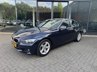 BMW 320i 184pk Executive ,SportLeer,NaviPro,Pdc V+A,Zwarte Hemel