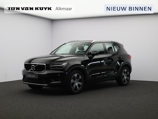 Volvo XC40 T4 190pk Automaat Momentum Pro / Trekhaak / Cruise Control / Elektrische Achterklep / Parkeersensoren Achter / All-Seasonbanden /