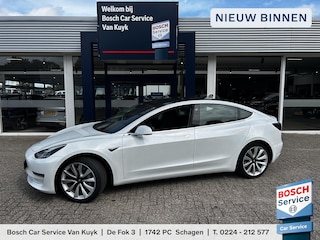 Tesla Model 3 Long Range AWD 75 kWh / NL-Auto / 1-Ste Eigenaar / SOH 86.1% / Full Self-Driving Computer 3 / Premium Audio / Binnenkort beschikbaar / Voor info of afspraak graag bellen of e-mailen / Meer info + foto's volgens Z.S.M
