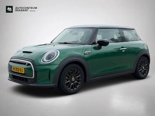 Mini Mini Camden Edition 33 kWh (NL-auto, 1e Eig, Dealer OndH, Carplay, StoelV, PDC, Navi, Climate Con, Cruise Con, Etc)
