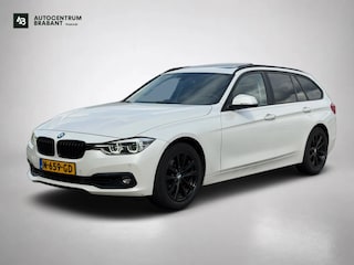 BMW 3-serie Touring 318i Edition Sport High Executive(Goed OndH, Panoramadak, Trekhaak, StoelV, Navi, Climate Con, Cruise Con,Etc)