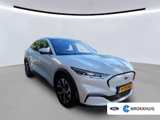 Ford Mustang Mach-E RWD 75 kWh | Panoramadak | LEDER | Apple Carplay | L.M. Velgen | Trekhaak | Achteruitrijcamera | Airco (automatisch) | Apple Carplay/Android Auto|telefoonintegratie premium