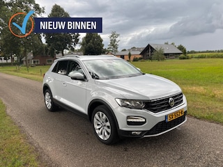 Volkswagen T-Roc 1.5 TSI Style | ACC | Navigatie | Apple CarPlay | Climatronic |