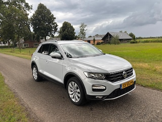 Volkswagen T-Roc 1.5 TSI Style | ACC | Navigatie | Apple CarPlay | Climatronic |