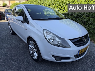Opel Corsa 1.4-16V Color Edition | Airco | LMV | Sportstoelen | Elekt. Ramen | Privacy Glass | APK tot 29-03-2027!
