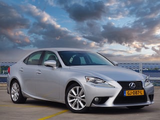 Lexus IS 300h First Edition - DEALERONDERHOUDEN -