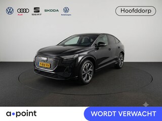 Audi Q4 40 Launch edition Advanced 77 kWh 204 pk | SOH 96,17% | Navigatie | Warmtepomp | Parkeersensoren | Achteruitrijcamera | Adaptieve cruise control | Matrix LED koplampen |