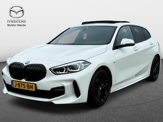 BMW 118i Executive M-Sport | Pano | Head-up | Shadow line-pack | Stoelverwarming