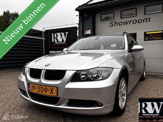 BMW 3-serie Touring 320i *A/C*TREKHAAK*PDC*APK 06-2027*