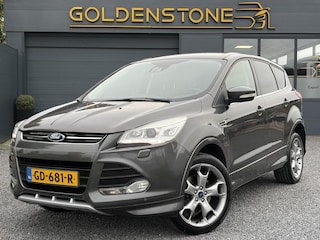 Ford Kuga 1.5 Titanium Plus 4WD ✓2e Eigenaar✓Camera✓183pk✓Trekhaak✓Leder✓Stoelverw✓Navi✓Clima✓Cruise✓Pdc V+A✓Elekt Stoelen✓Dodehoeksensor✓Net beurt gehad✓19''Lm velgen✓N.A.P✓Apk tot 08-2027