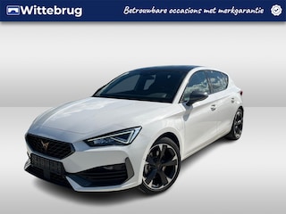 Cupra Leon 1.4 e-Hybrid 204pk Performance DSG Automaat / Panorama schuifk dak / Navigatie / LM 18 inch / Park Assist / Camera / APP