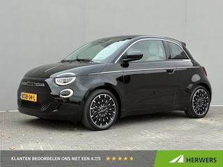 Fiat 500 La Prima 42 kWh / SOH 94% / Apple Carplay/Android Auto / Achteruitrijcamera / Adaptieve Cruise Control / Lichtmetalen Velgen 17" / Navigatie / 3-fase / Snelladen /