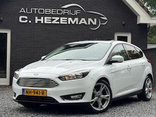 Ford Focus 1.0 Titanium Panoramadak Navigatie Cruise Climate Control stoelverwarming
