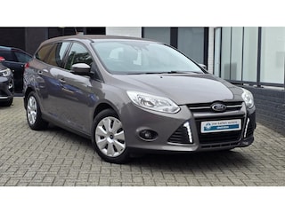 Ford Focus Wagon 1.0 EcoBoost Trend 100pk Airco, Blis, PDC, Led, Trekhaak, Nieuwe Riem, Nieuwe Koppeling, All Weather. Topstaat.