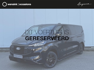 Ford Transit Custom 320 2.5 PHEV | L2 H1 | BLACK PLATINUM | DUBBEL CABINE | 360 CAMERA | ADAPTIEVE CRUISE | LEDEREN BEKLEDING | TREEPLANKEN | DUBBELE ZIJSCHUIFDEUREN | BOM VOL | €49.650,00 EX. BTW