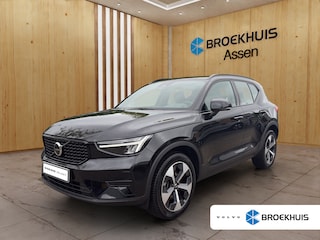 Volvo XC40 2.0 B4 Plus Dark | Harman Kardon | Stoel + Stuur Verwarming | Trekhaak | Camera | BLIS | Keyless Start / Entry |