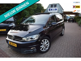 Volkswagen Touran 1.5 TSI Comfortline Business 7p PANO DAK/ADAP CRUISE/TREKH/AIRCO 3 ZONES/NAVI/CAMERA/CARPLAY/PDC V+A