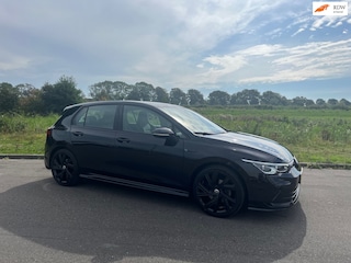 Volkswagen Golf 1.5 TSI R-Line Business+