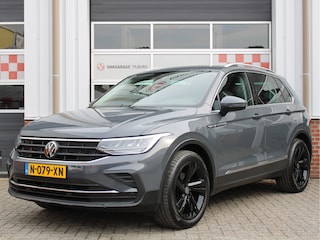 Volkswagen Tiguan 1.5 TSI Sport Business /NAVI/Camera/19'LM/Keyless/ACC/Carplay/LED/PDC/Keyless/Stuurverwarming/NAP! 2e eig!