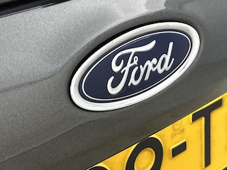 Ford Fiesta 1.0 EcoBoost Hybrid Titanium Trekhaak Afneembaar | Stuur & Stoelverwarming | Cruise Control | Parkeersensoren