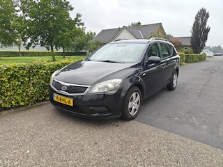 Kia Ceed cee'd Sporty Wagon 1.6 CRDi X-tra AIRCO BJ 2011