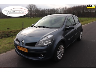 Renault Clio 1.4-16V Dynamique Luxe LET OP. stuurbekrachtiging werkt niet