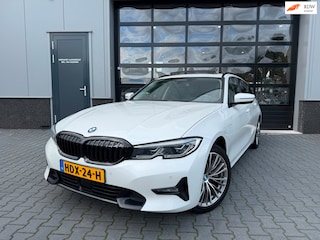 BMW 3-serie Touring 330e xDrive High Executive LASER Panoramadak trekhaak