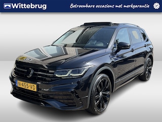 Volkswagen Tiguan 1.5 TSI R-Line Business+ 7p. / AUTOMAAT/ PANO/ TREKHAAK/ APP-CONNECT/ ACC/ PARK.SENSOR. + CAMERA/ STOELVERWARM./ HARMAN&KARDON/ ELEK.ACHTERKLEP/ HEAD-UP/ KEYLESS/ NAVI/ DAB/ CLIMA/ LED