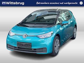 Volkswagen ID.3 Pure Performance 150PK 45 kWh / Parkeersensoren V+A / Stoelverwarming / App Connect / 18'' Staal / VW