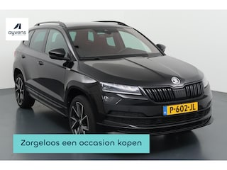 Skoda Karoq 1.5 TSI ACT Sportline Business Sportief silhouet in Black Magic, met alle ruimte die je van een Karoq verwacht