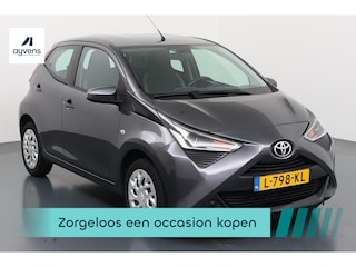 Toyota Aygo 1.0 VVT-i x-play Handzame stadsauto met slimme extra's