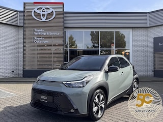 Toyota Aygo Hybrid 115 pulse NIEUW DIRECT LEVERBAAR! PARK-SENSOREN KEYLESS CLIMA AD-CRUISE 17'' LM-VELGEN APPLE/ANDROID CAMERA LED PRIVACY GLASS
