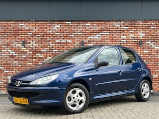 Peugeot 206 1.4 Air-line 5-Deurs Airco Elek.pakket Orig.NL APK T/M 05-2027!