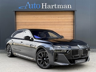 BMW M760e xDrive REAR-ENTERTAINMENT|SKYLOUNGE|INNOVATIE-PACK|HEAD-UP