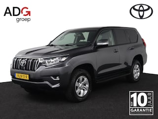 Toyota Land Cruiser 2.8 D-4D-F Comfort Window Van | Trekhaak | Parkeer sensoren | Parkeer camera |