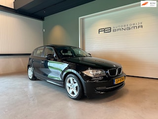 BMW 116i 5-DEURS INTRODUCTION-uitv|AIRCO|SCHUIFDAK|NAVIGATIE|STOELVERWARMING|PARKEERSENSOREN|LM-VELGEN|ISOFIX|BLUETOOTH