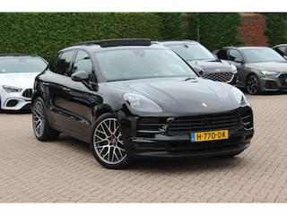 Porsche Macan 2.0 / Trekhaak / Panoramadak / Camera / Adaptieve Stoelen / Luchtvering / 21'' / Bose / Sportchrono / CarPlay / Dodehoek / DAB / ACC