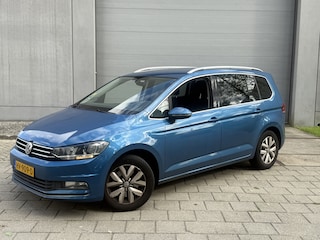 Volkswagen Touran 1.6 TDI SCR Highline 7p (INRUILKOOPJE)