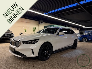 BMW i5 Touring eDrive40 Business Edition 84 kWh | SOH 96% | Pano | BTW |