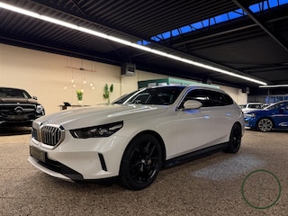 BMW i5 Touring eDrive40 Business Edition 84 kWh | SOH 96% | Pano | BTW |