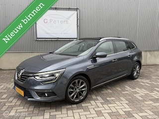 Renault Mégane Estate 1.5 dCi Automaat Série Signature Exclusiv 2018 / Panoramadak / Leer / Trekhaak / Massage / Camera / 2e eigenaar NAP