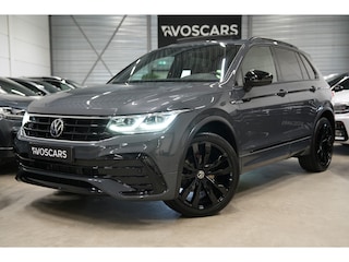 Volkswagen Tiguan 1.5 TSI R-Line * Trekhaak - Pano - Camera - Black Style - ACC - Blind Spot - 20" - IQ Light - Head Up *