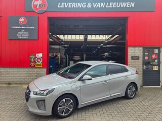 Hyundai Ioniq 1.6 GDi PHEV Comfort Parkeersensoren achter/ Stoel en stuurverwarming/ Navigatie/ Camera/ Rijklaarprijs!