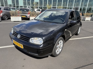 Volkswagen Golf 1.6-16V