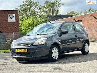 Ford Fiesta 1.3-8V Style Airco*74.000*Elektrische ramen*APK*Stuurbekrachtiging*