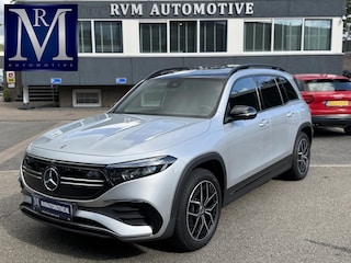 Mercedes-Benz EQB 300 4MATIC AMG Line 7p. 67 kWh | SOH 98% | NIGHT PAKKET | 360 CAMERA| 7 PERSOONS | RIJKLAAR + 12 MND BOVAG GARANTIE | STOEL VERWARMING | DODE HOEK |