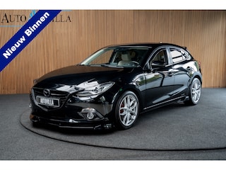 Mazda 3 2.0 GT-M HUD Leer Aeropack Bose Navi Stoelverwarming Climate Elektr. verstelbare stoel. PDC LM velgen